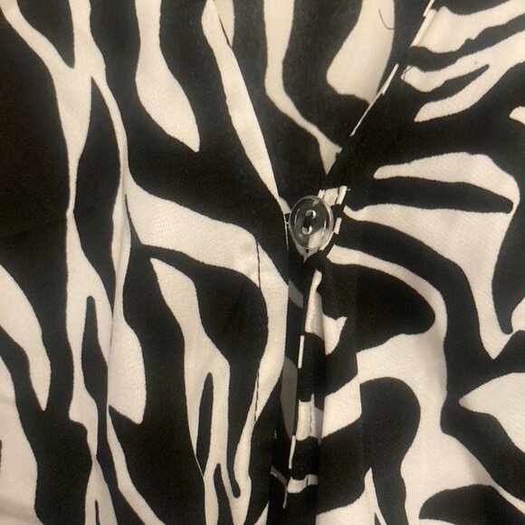 Black and White V-Neck Mini SALE $15 dresses & 3 for $30 - Picture 2 of 5